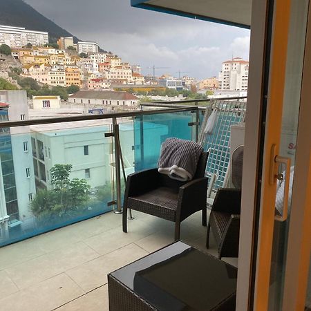 גיברלטר Swimming Pools Apartment In Ocean Village - 2 Bed 2 Bath Rock View מראה חיצוני תמונה