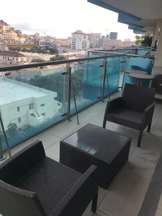 גיברלטר Swimming Pools Apartment In Ocean Village - 2 Bed 2 Bath Rock View מראה חיצוני תמונה