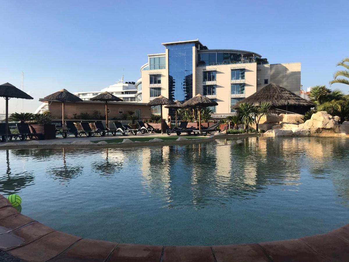 גיברלטר Swimming Pools Apartment In Ocean Village - 2 Bed 2 Bath Rock View מראה חיצוני תמונה
